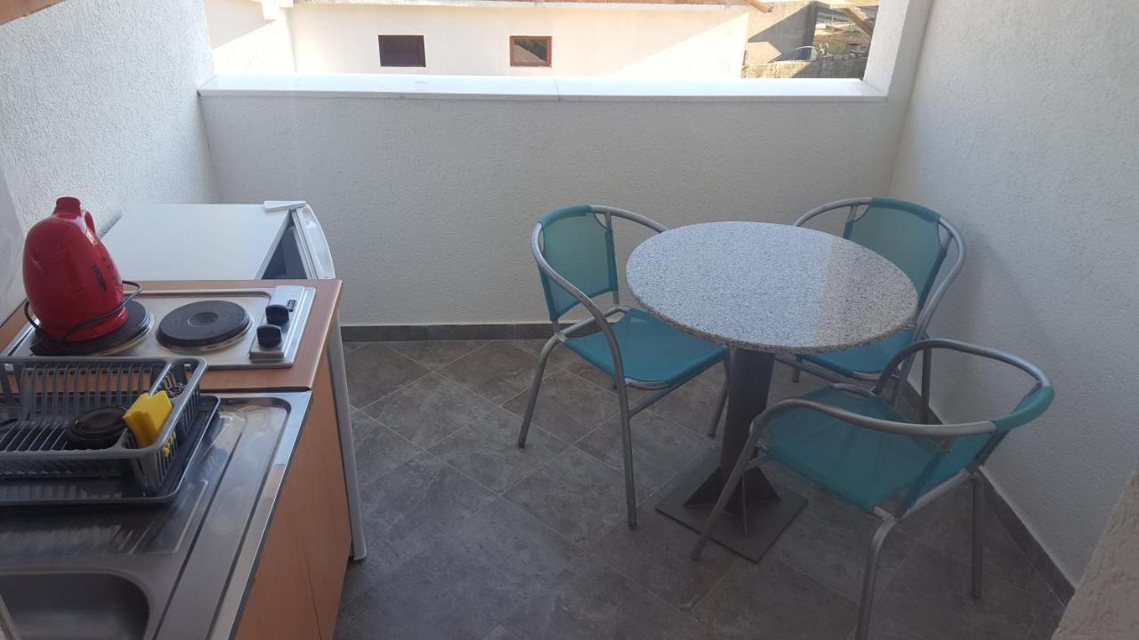 Apartments Avdic Sutomore Bagian luar foto