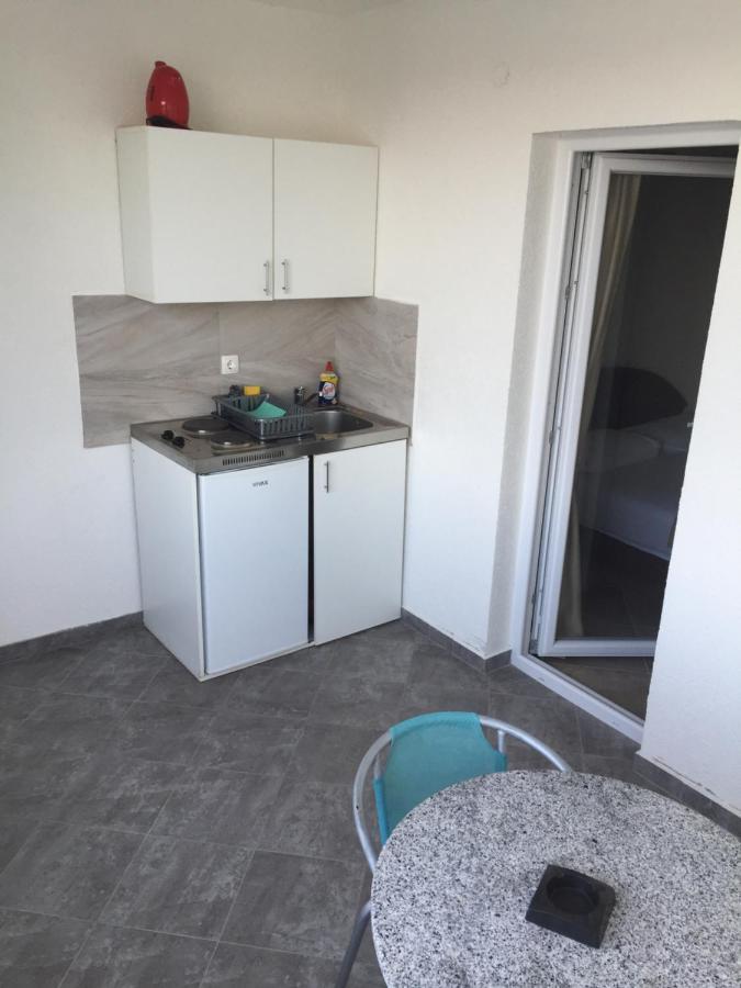 Apartments Avdic Sutomore Bagian luar foto